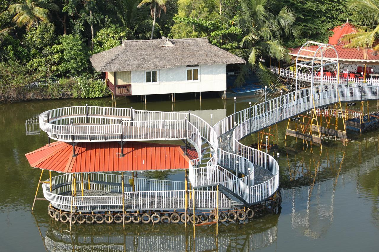 Mango Meadows Hotell Kottayam Exteriör bild